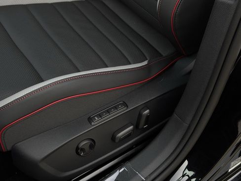 New 2025 Volkswagen GTI SE image 21