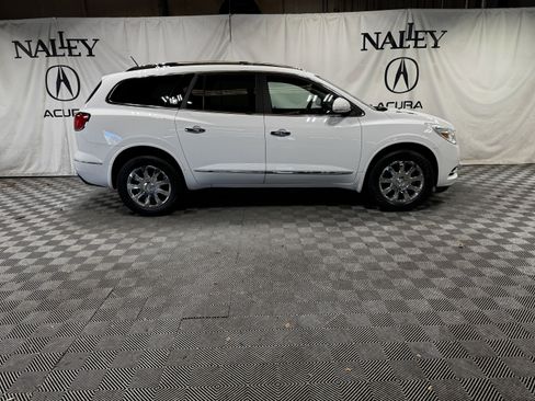 Used 2017 Buick Enclave Leather image 2