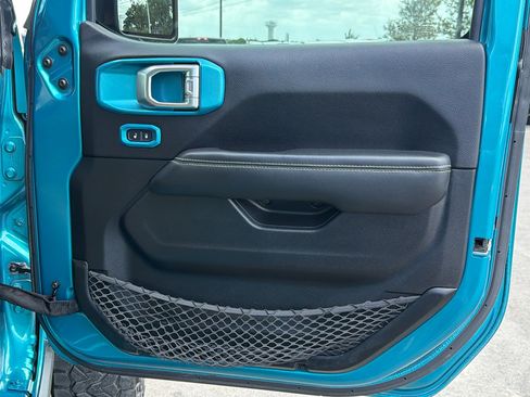 Used 2019 Jeep Wrangler Rubicon AWD/4WD image 14