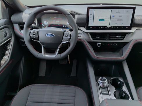 New 2026 Ford Explorer ST-Line w/ ST-Line Street Pack AWD/4WD image 14