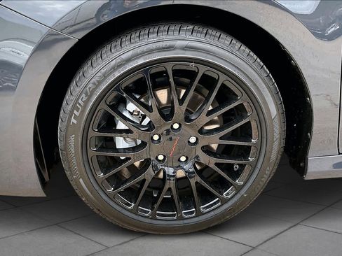 Used 2025 Toyota Camry LE image 10