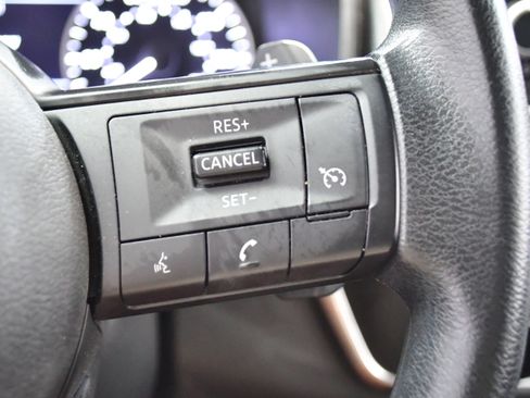 Used 2023 Nissan Rogue S AWD/4WD image 22