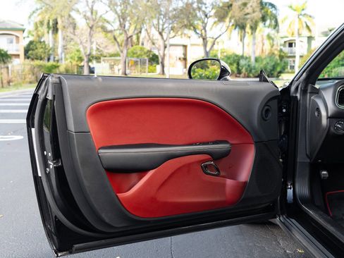 Used 2019 Dodge Challenger SRT Hellcat Redeye image 28