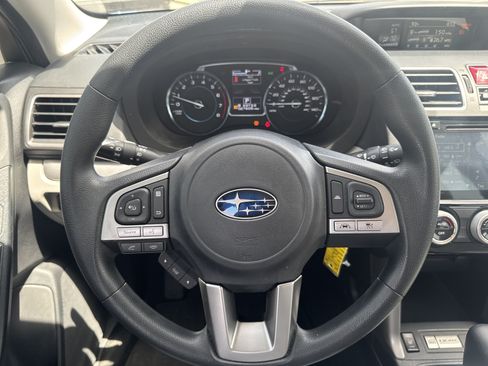 Used 2018 Subaru Forester 2.5i Premium AWD/4WD image 12