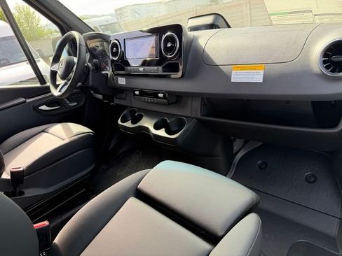 New 2026 Mercedes-Benz Sprinter 2500 image 25