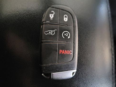 Used 2019 Jeep Grand Cherokee Altitude image 32