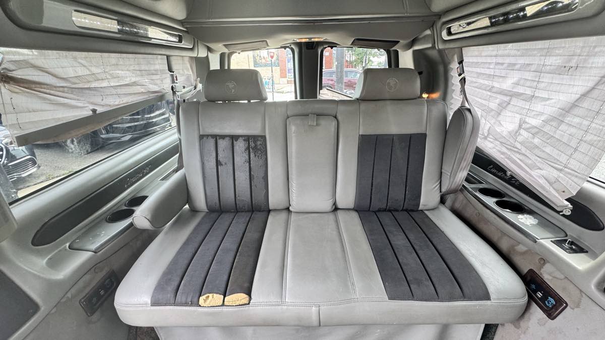 Used 2014 GMC Savana 1500 RWD image 19