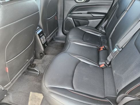 Used 2022 Jeep Compass Trailhawk w/ Trailhawk Convenience Group AWD/4WD image 27