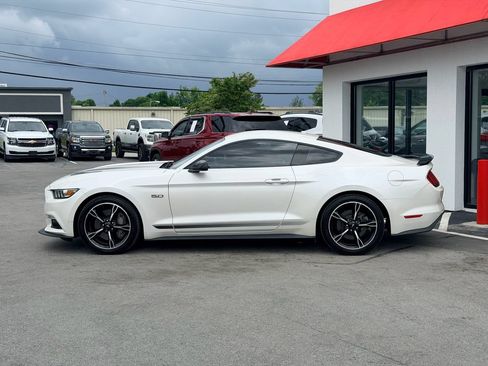 Used 2017 Ford Mustang GT Premium w/ Equipment Group 401A RWD image 3