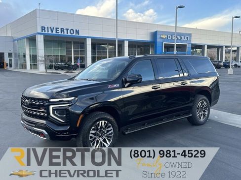 Certified 2025 Chevrolet Suburban Z71 image 1