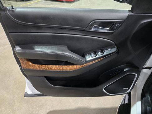 Used 2016 Chevrolet Suburban LTZ AWD/4WD image 29