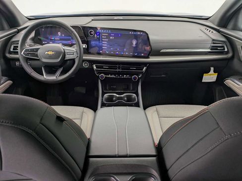 New 2026 Chevrolet Traverse LT w/ Driver Confidence Package AWD/4WD image 16