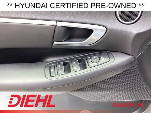 Certified 2023 Hyundai Sonata SEL w/ Preferred Accessory Package FWD image 17
