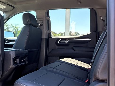 Used 2024 Chevrolet Silverado 1500 RST w/ Convenience Package II AWD/4WD image 17