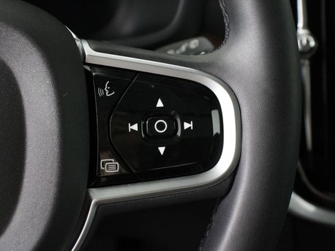 Certified 2025 Volvo V60 B5 Cross Country Plus AWD/4WD image 11