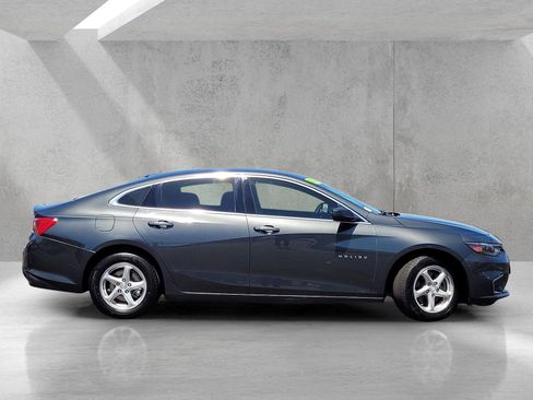 Used 2018 Chevrolet Malibu LS FWD image 3
