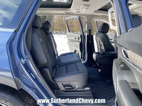 Used 2025 Kia Telluride AWD image 39