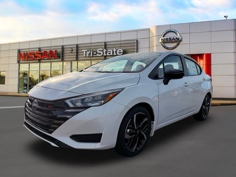 New 2025 Nissan Versa SR w/ Trunk Package image 2