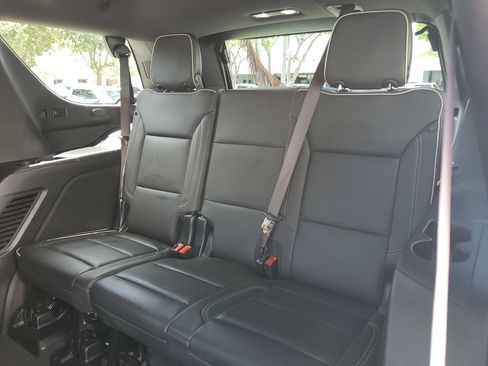 Used 2025 Chevrolet Tahoe Premier AWD/4WD image 13