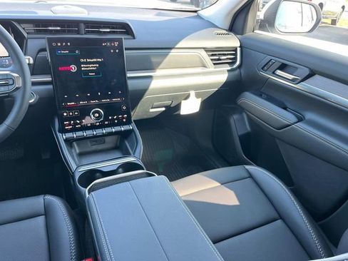 New 2026 GMC Terrain Denali w/ LPO, Floor Liner Package AWD/4WD image 18