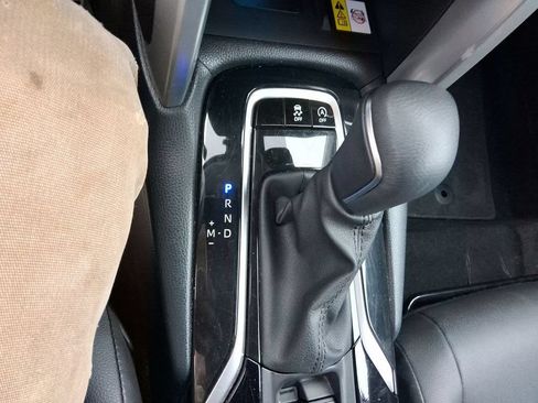 Used 2023 Toyota Corolla Cross XLE w/ Convenience Package AWD/4WD image 15