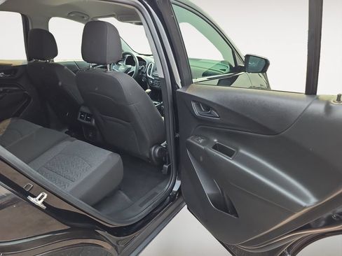 Used 2024 Chevrolet Equinox LT FWD image 12