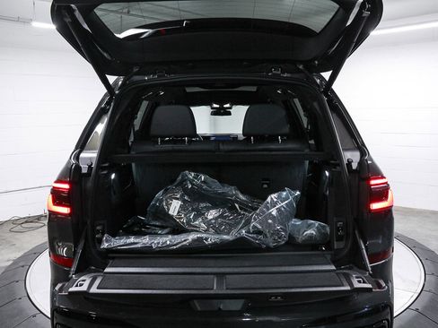 New 2026 BMW X7 M60i image 27