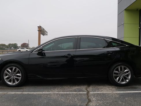 Used 2019 Toyota Avalon XLE w/ Moonroof Package FWD image 7