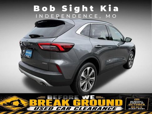 Used 2023 Ford Escape Platinum AWD/4WD image 16