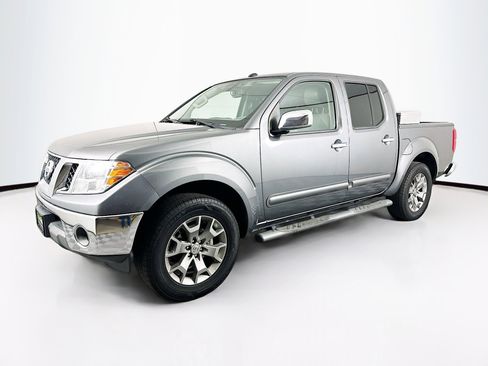 Used 2019 Nissan Frontier SL RWD image 3
