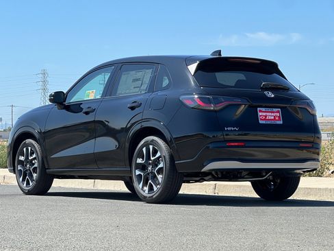 New 2026 Honda HR-V EX-L image 6