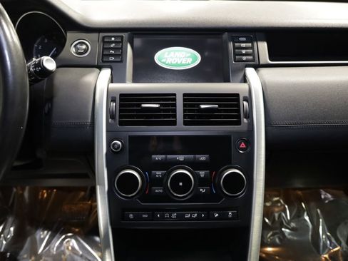 Used 2019 Land Rover Discovery Sport HSE image 24