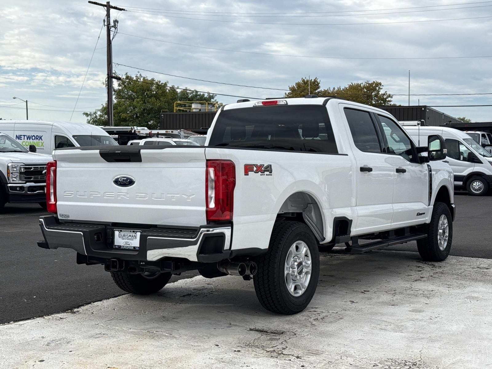 New 2026 Ford F250 XLT w/ FX4 Off-Road Package AWD/4WD image 3