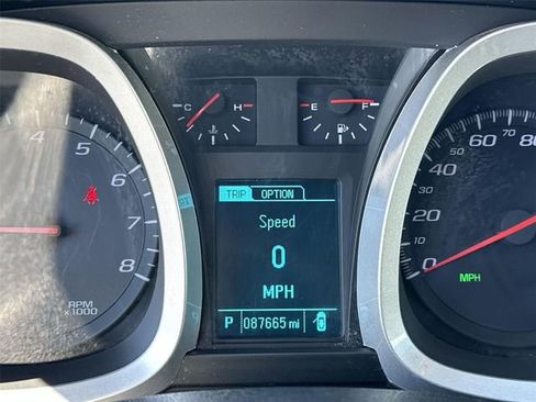 Used 2017 Chevrolet Equinox LT w/ Convenience Package image 12