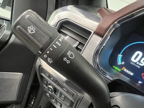 Used 2021 Ford F150 Lariat w/ Equipment Group 502A High image 31