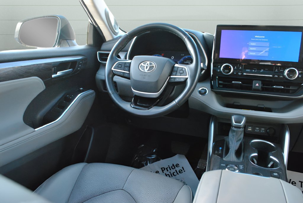 Used 2023 Toyota Highlander Limited AWD/4WD image 12