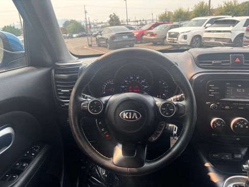 Used 2016 Kia Soul + w/ Designer's Package FWD image 19