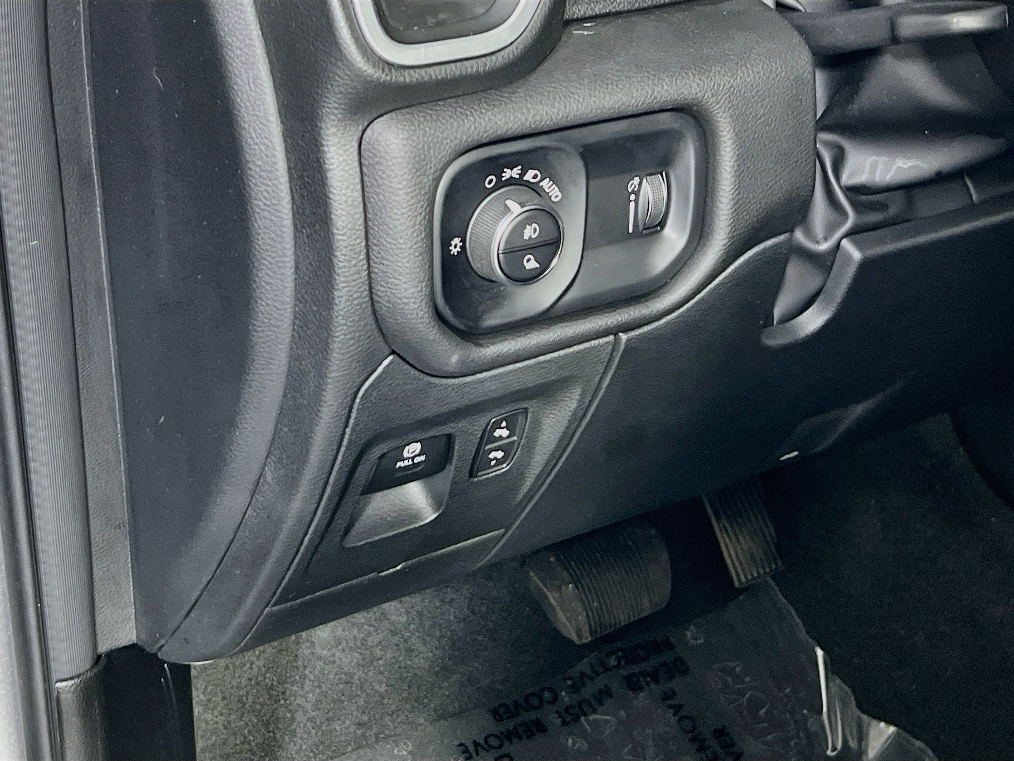 Used 2023 RAM 1500 Big Horn AWD/4WD image 10