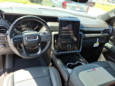 New 2026 GMC Yukon XL AT4 w/ AT4 Premium Plus Package AWD/4WD image 17