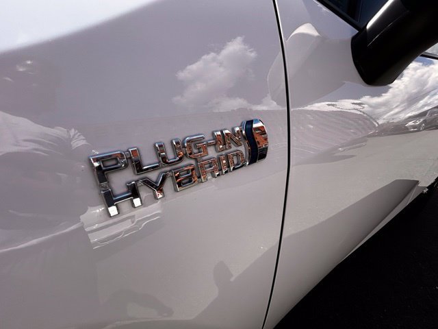 Used 2021 Toyota RAV4 SE w/ Weather & Moonroof Package AWD/4WD image 10