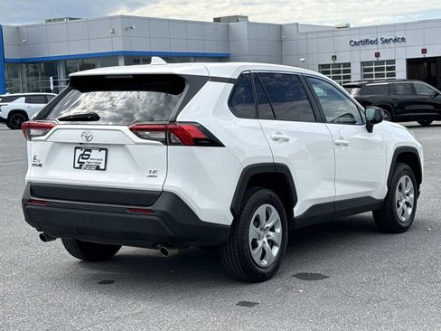 Used 2025 Toyota RAV4 LE AWD/4WD image 25