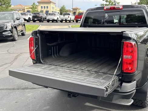 Used 2022 Chevrolet Colorado Z71 w/ Z71 Midnight Edition AWD/4WD image 20
