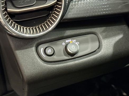 New 2026 Chevrolet Trax ACTIV w/ Sunroof Package image 11