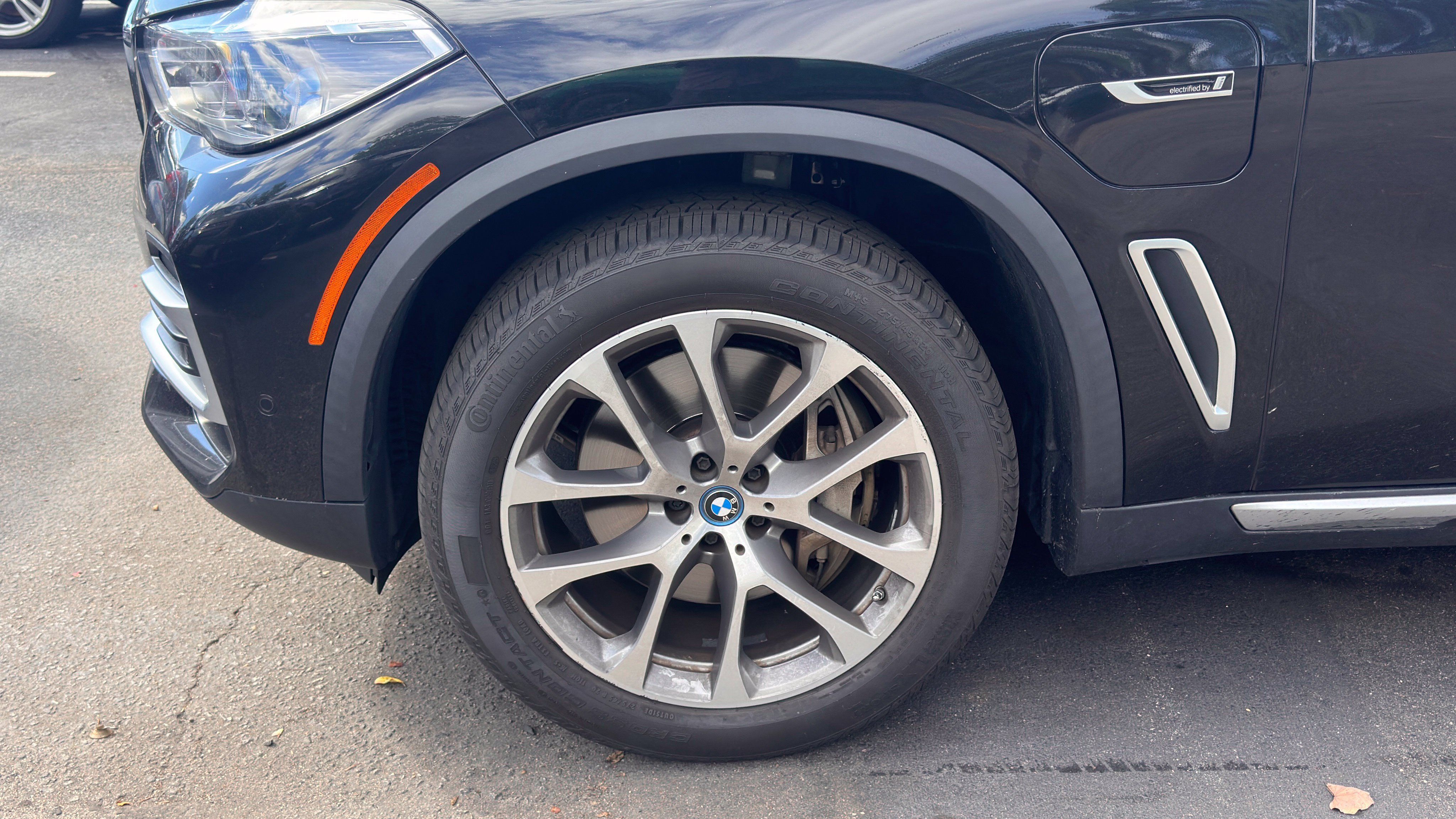 Used 2023 BMW X5 xDrive45e w/ Executive Package AWD/4WD image 12