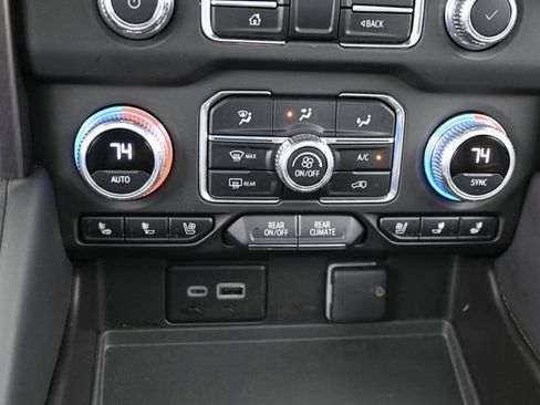 Used 2023 GMC Yukon AT4 w/ Technology Package AWD/4WD image 22