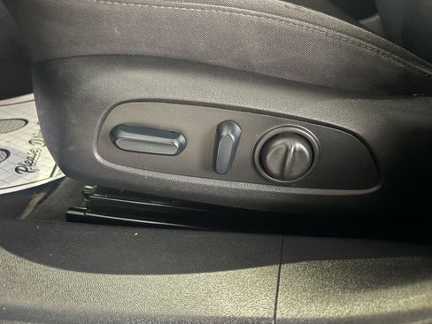 Used 2024 Chevrolet Malibu LT image 8