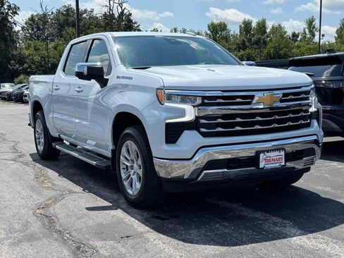 Used 2026 Chevrolet Silverado 1500 LTZ w/ Technology Package AWD/4WD image 2