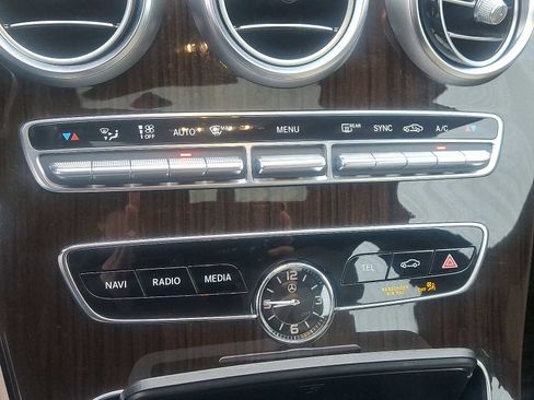 Used 2019 Mercedes-Benz C 300 4MATIC Sedan image 17