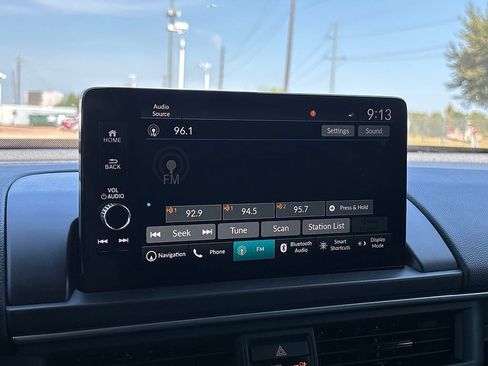 Used 2023 Honda Pilot Elite image 10