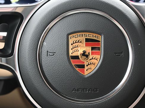 Used 2023 Porsche Cayenne E-Hybrid image 24